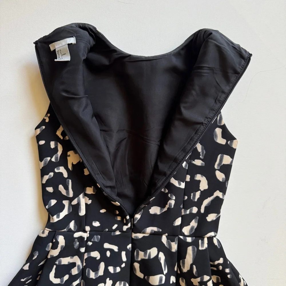 H&M stylish mini